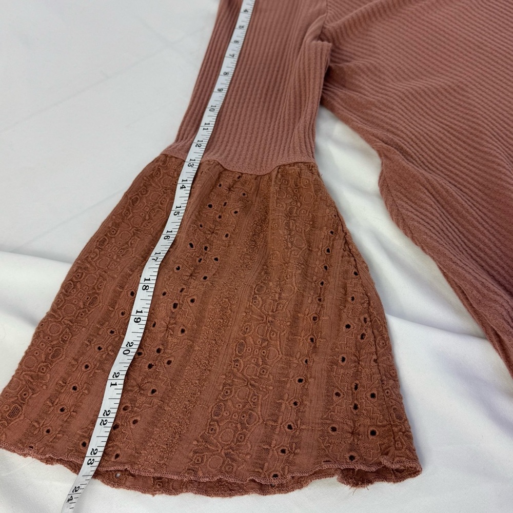Free People Parisian Eyelet Bell Sleeve textured Top in pinky mauve color medium - Picture 12 of 16